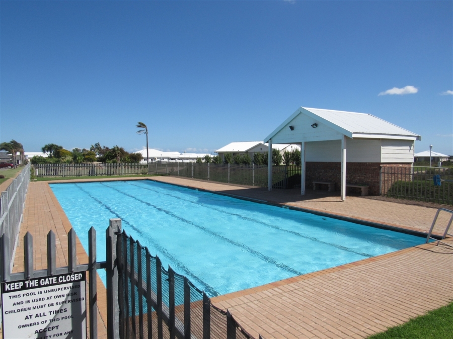 2 Bedroom Property for Sale in Wavecrest Eastern Cape